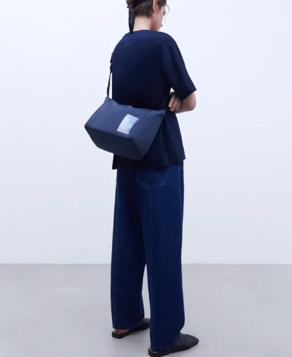 Adolfo Dominguez Bolsos>Bandolera Mediana En Tejido Acolchado Azul Marino