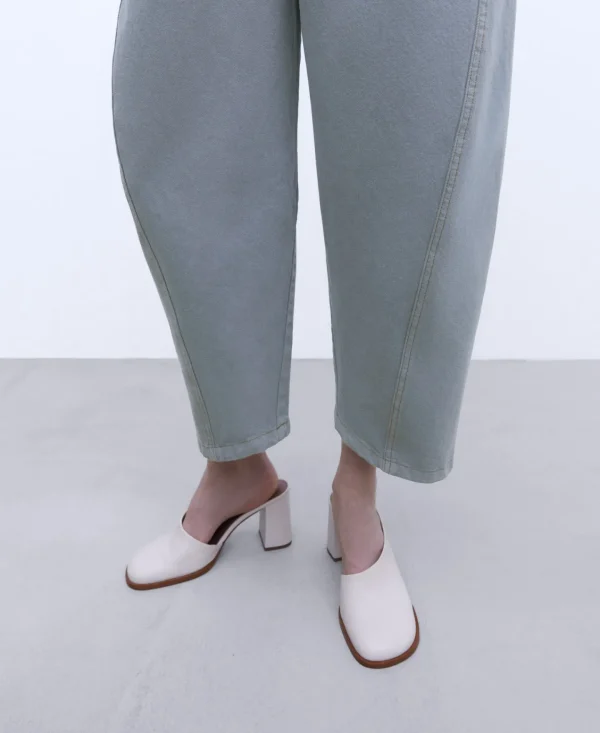 Adolfo Dominguez Pantalones>Pantalon Vaquero Banana En Algodon Gris Claro